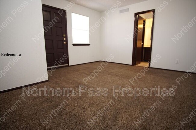 Building Photo - 11604 Gordon Bays Way