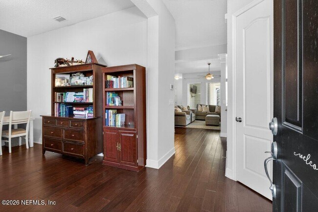 Building Photo - 120 Burlcrest Ct