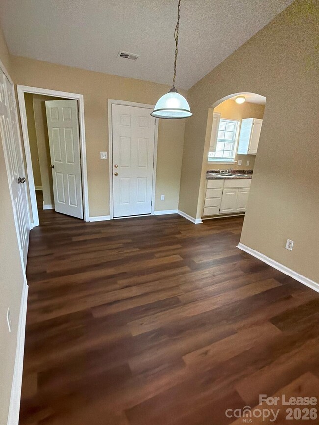 Building Photo - 9329 Kendall Dr