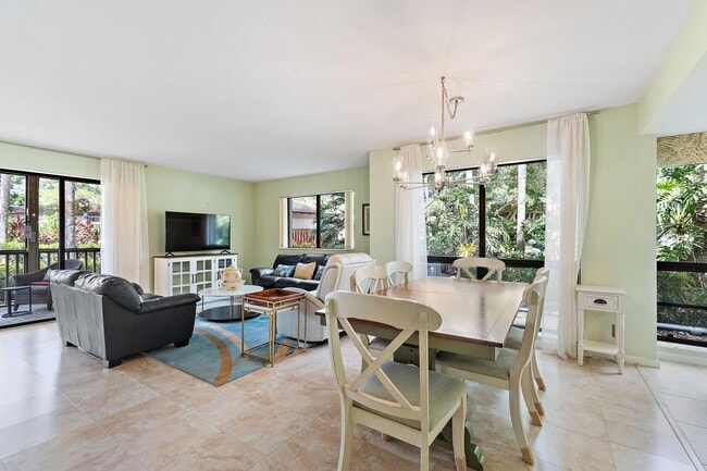 Building Photo - 413 Brackenwood Ln S