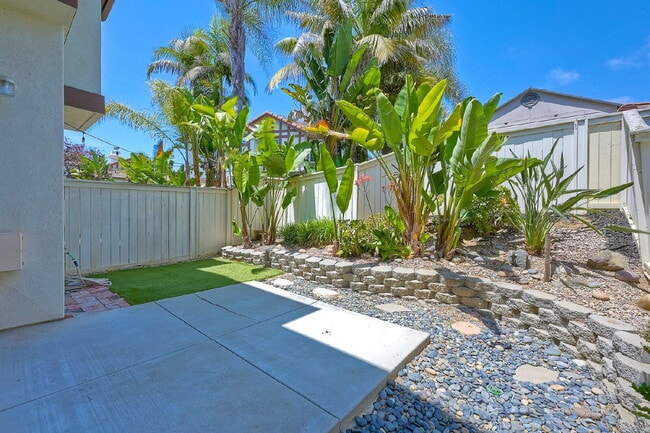 Building Photo - Cozy Condo  Saxony at Encinitas Ranch