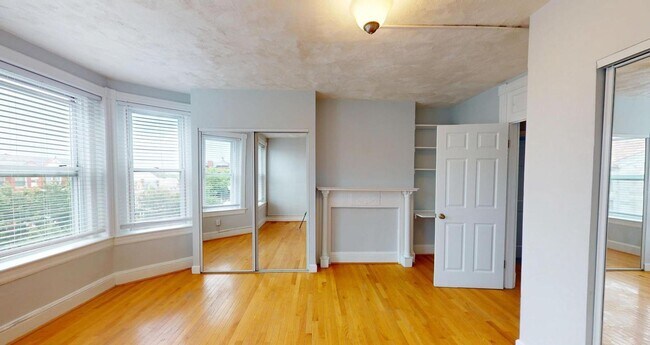 Building Photo - Extraordinary Columbia Heights Opportunity | Spacious 5BR + 2 Den Home with Off-Street Parking