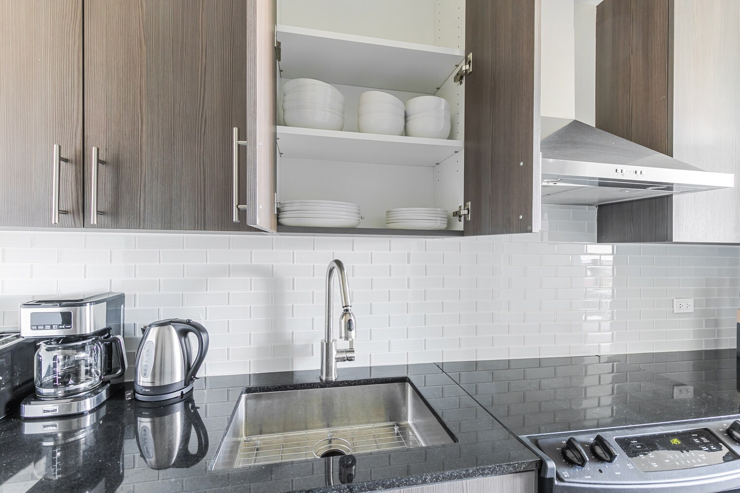 Building Photo - 211 W Scott St