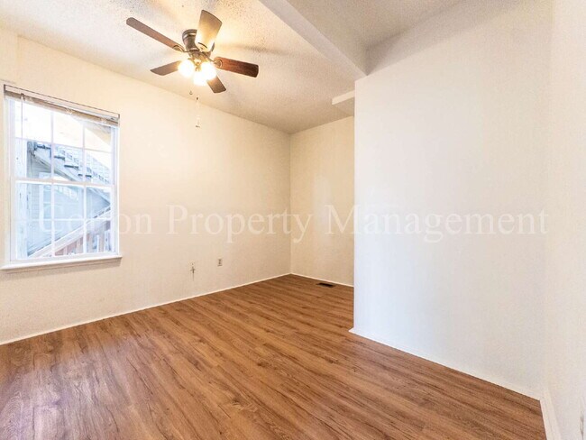 Building Photo - 923 N 5th Ave