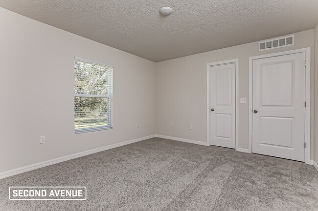 Building Photo - 9470 N Paradisea Dr