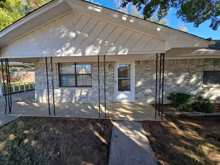 Building Photo - 309 Denton Ct