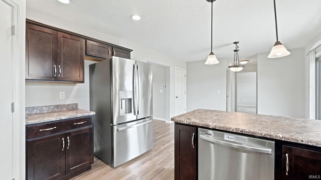 Building Photo - 422 Heyford Ct
