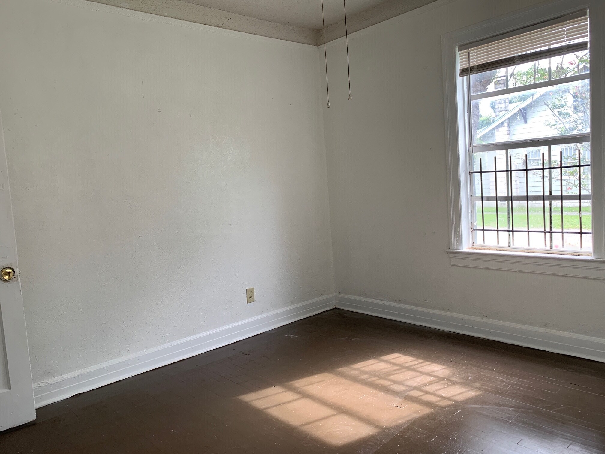 Building Photo - 2622 Boulevard St