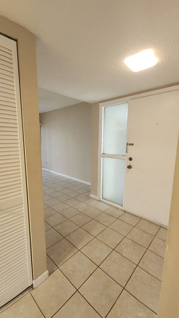 Building Photo - Conquistador 2 Bed 2 Bath - Just steps from the pool!