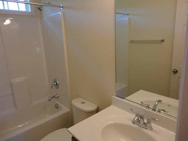 Building Photo - 2825 Tulip Poplar Cir
