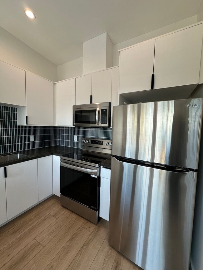 Building Photo - 2320 F St