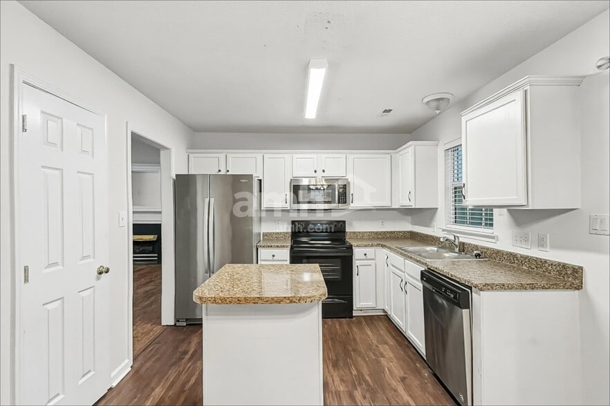 Building Photo - 3012 Wyntree Ct