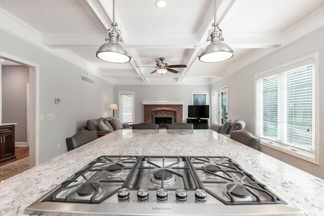 Building Photo - {5801} Spacious 2 Story Home in highly des...