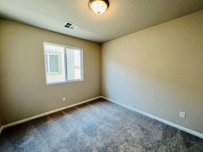 Building Photo - 4 Bedroom Home in Southern Highlands
