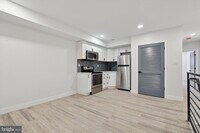 Building Photo - 944 W Lycoming St