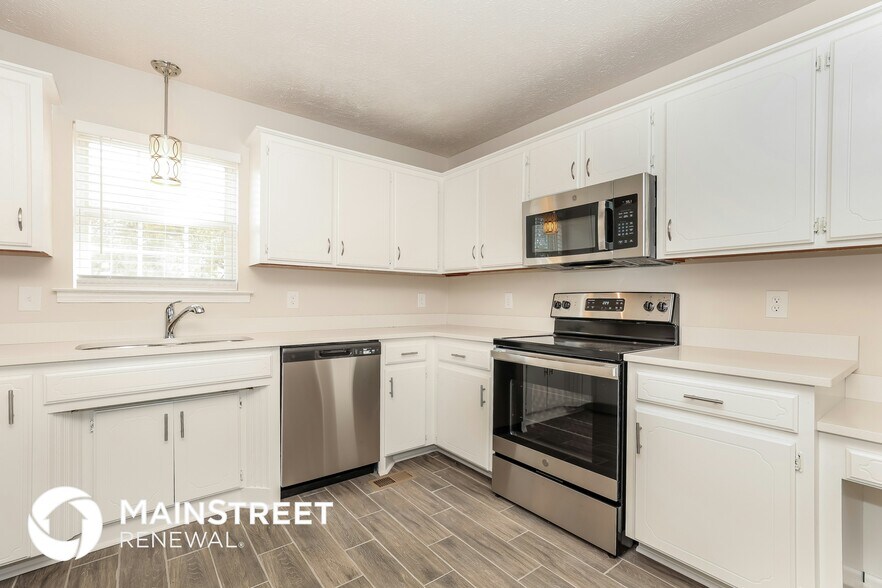 Building Photo - 426 Sondra Dr