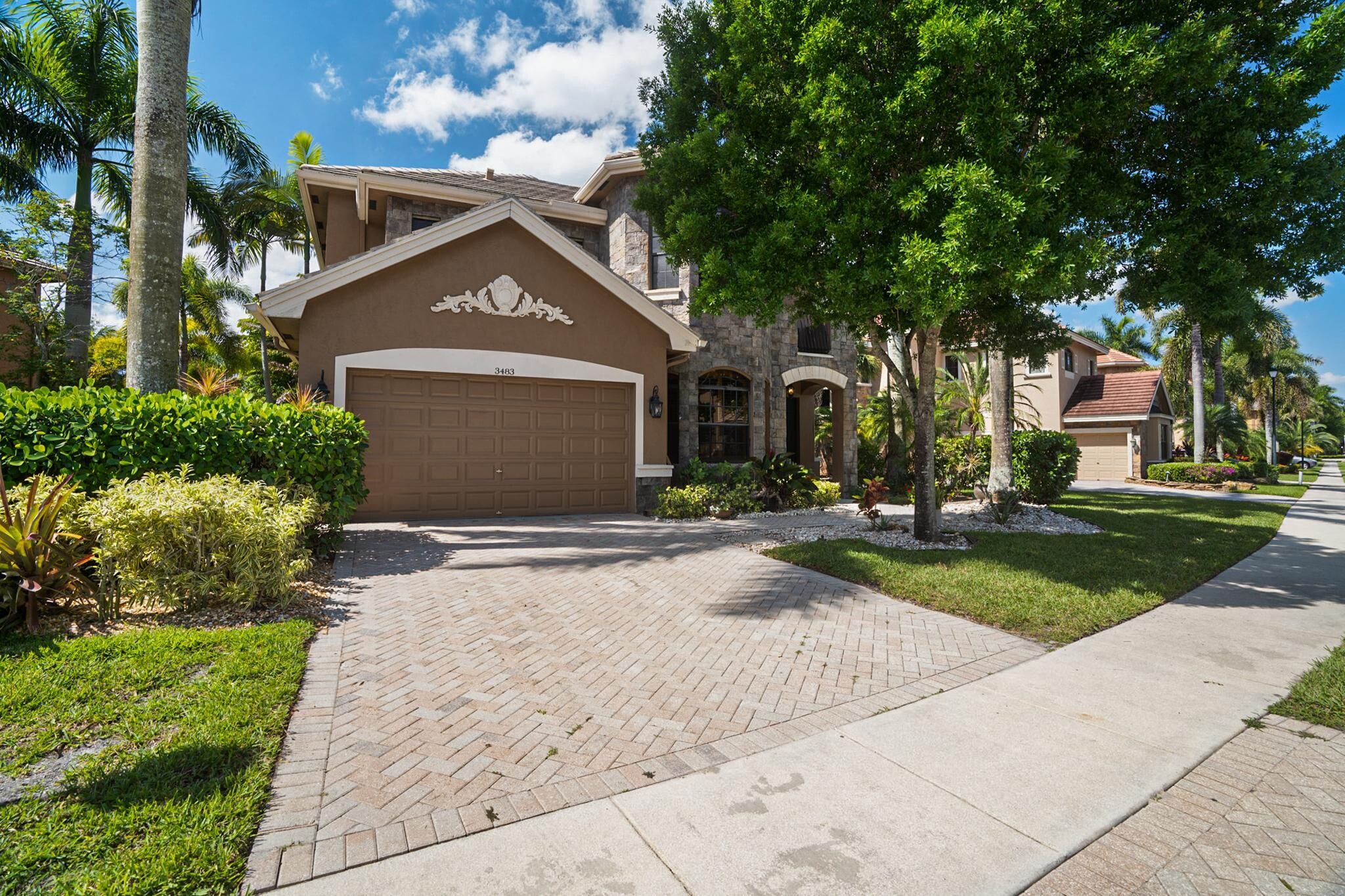 Building Photo - 3484 Collonade Dr