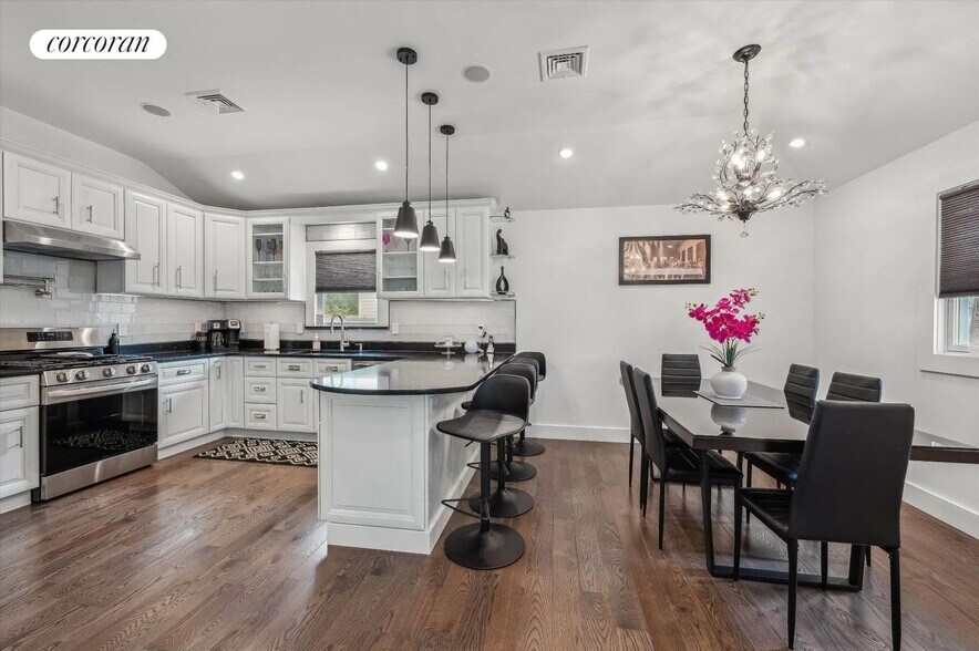 Building Photo - 53 Windward Way