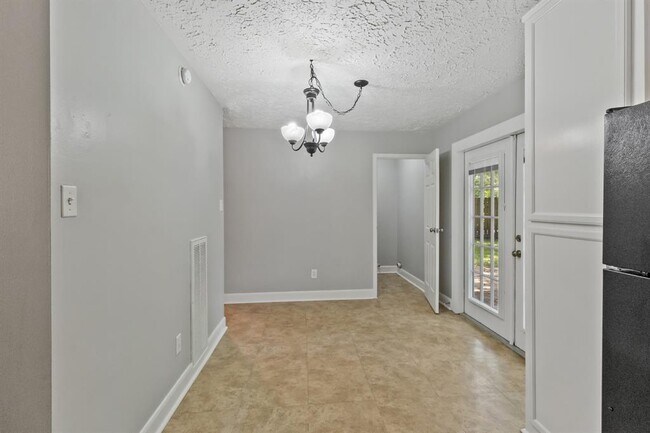 Building Photo - 11823 S Red Cedar Cir