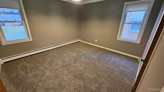 Building Photo - Beautifully Updated 3-Bedroom Home with Finished Basement & Spacious Backyard in Prime Royal Oak ...