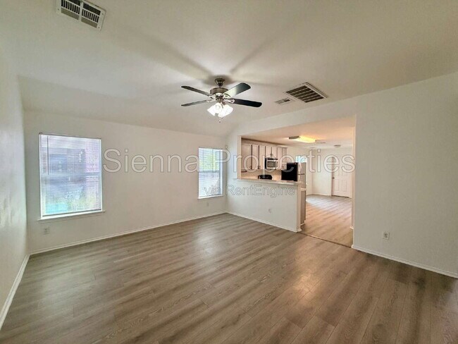 Building Photo - 1148 Shadow Creek Blvd