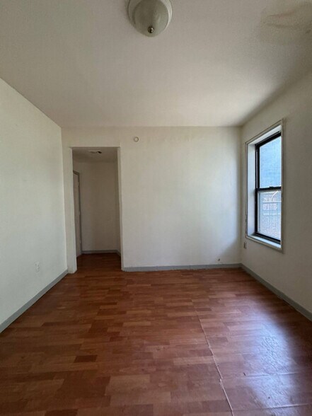 Building Photo - 47 Milford Ave