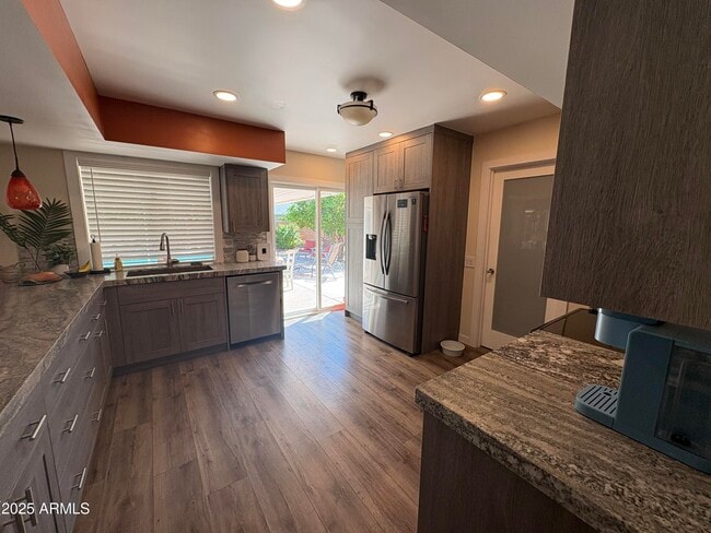 Building Photo - 16425 N Orchard Hills Dr