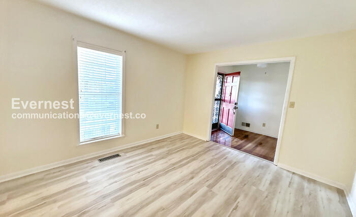 Building Photo - 1828 Jacobs Ln