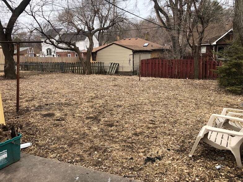 back view from patio - 3536 N 47th Ave