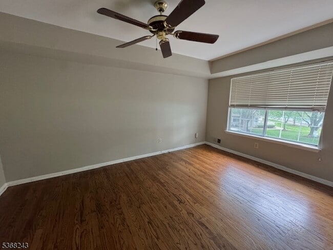 Building Photo - 64 Bentley Ct