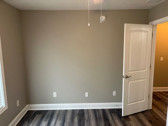 Building Photo - 7013 Golgotha Dr