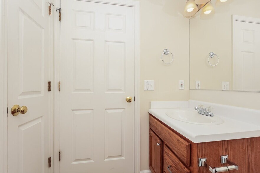 Building Photo - 2313 Leighton Way