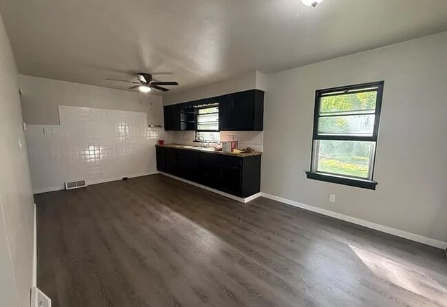 Building Photo - For Lease
