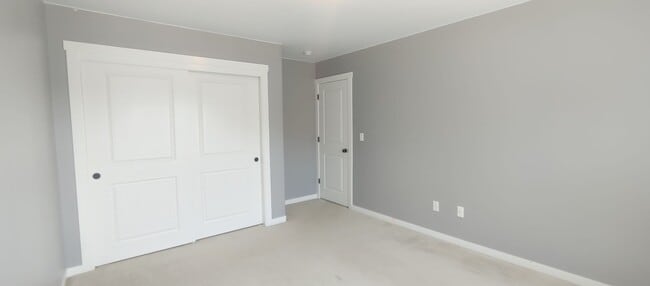 Building Photo - Beautiful Bull Mountain 4 Bedroom 2 1/2 Bath Home Just a Block from the Community Pool and Park! ...
