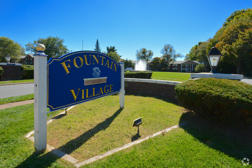 Primary Photo - Fountain Village