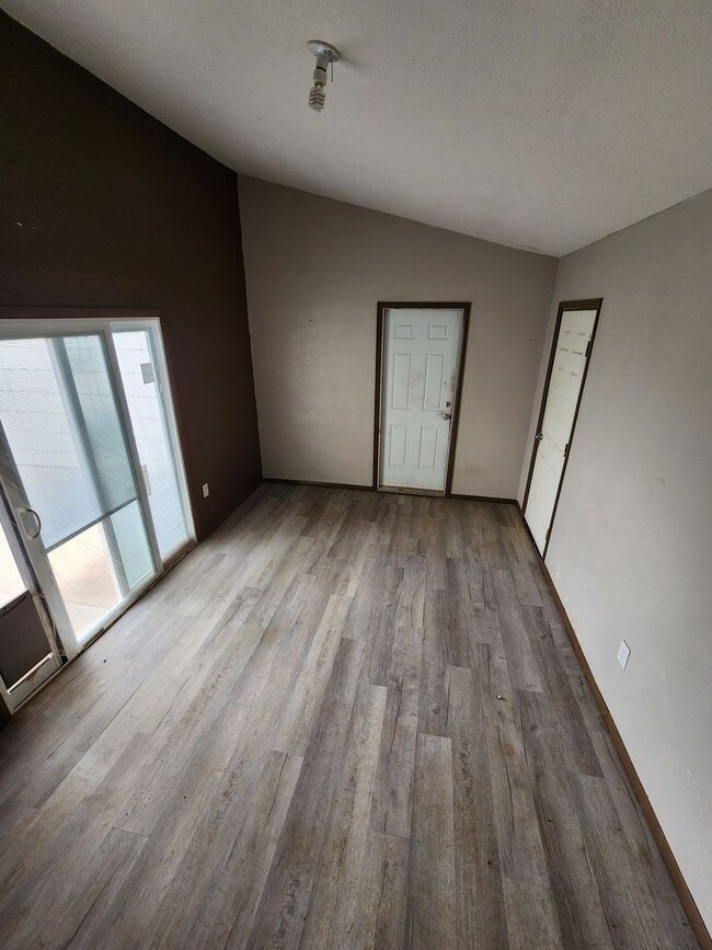 Building Photo - Wonderful Home