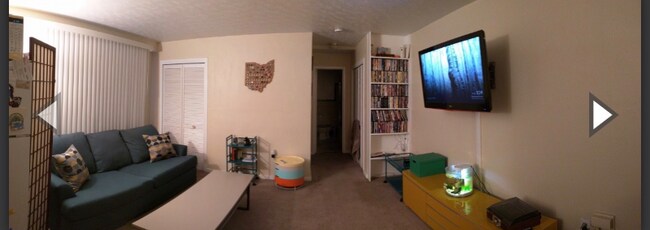 Building Photo - 11720 Edgewater Dr