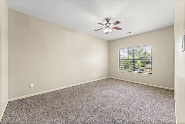 Building Photo - 4536 Mallow St