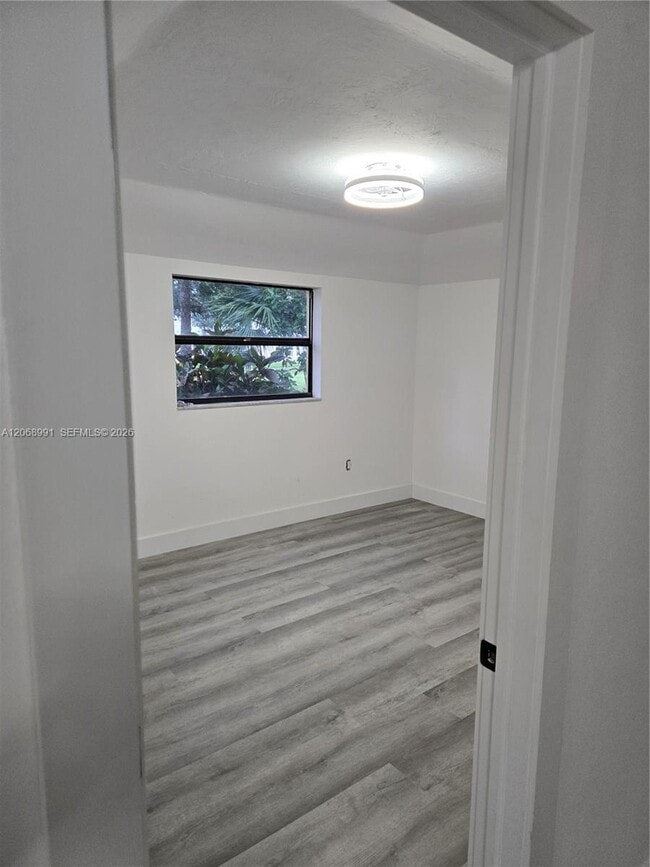 Building Photo - 2123 Golfside Village Dr