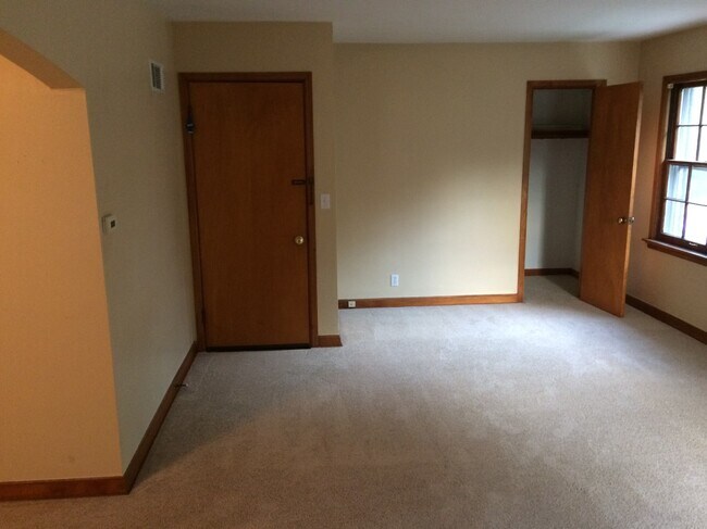 Closet in LR - 1700 E Menlo Blvd