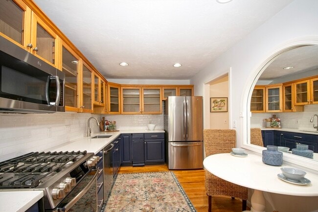 Building Photo - 40 Driftway