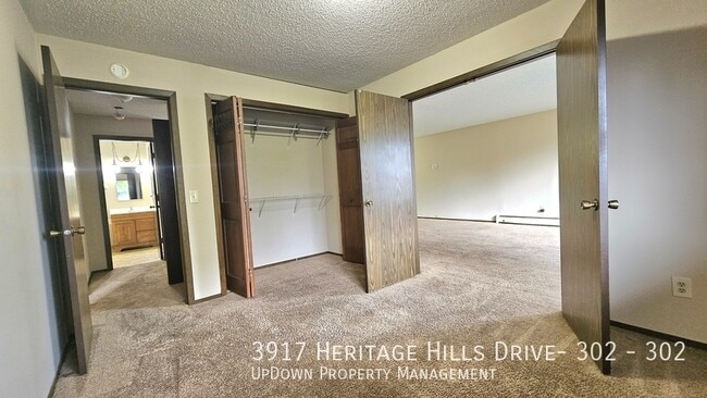 Building Photo - 3917 Heritage Hills Dr