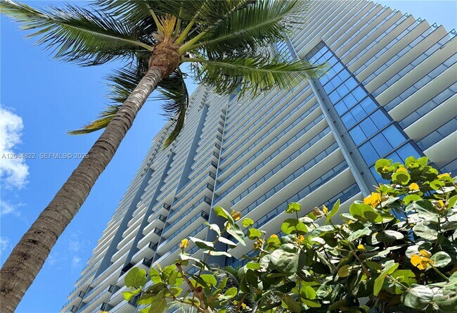 Building Photo - 68 SE 6th St