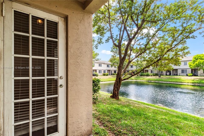 Building Photo - 1209 Abaco Ln