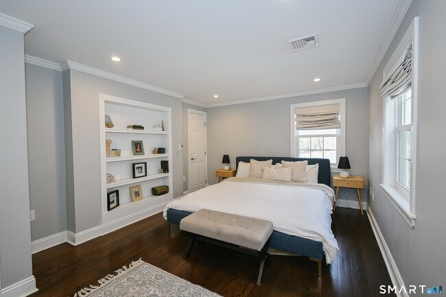 Building Photo - 50 1/2 Mountain Spring Rd