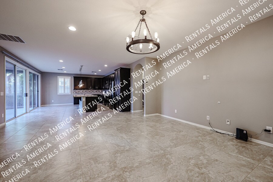 Building Photo - 4212 E Erie St