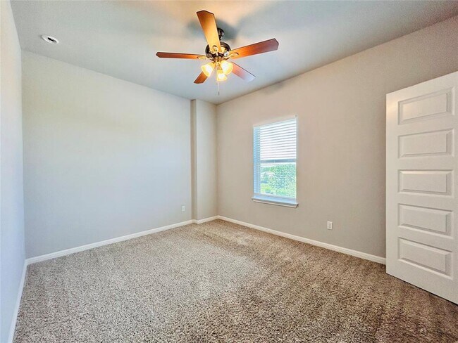 Building Photo - 1156 Capra Ln