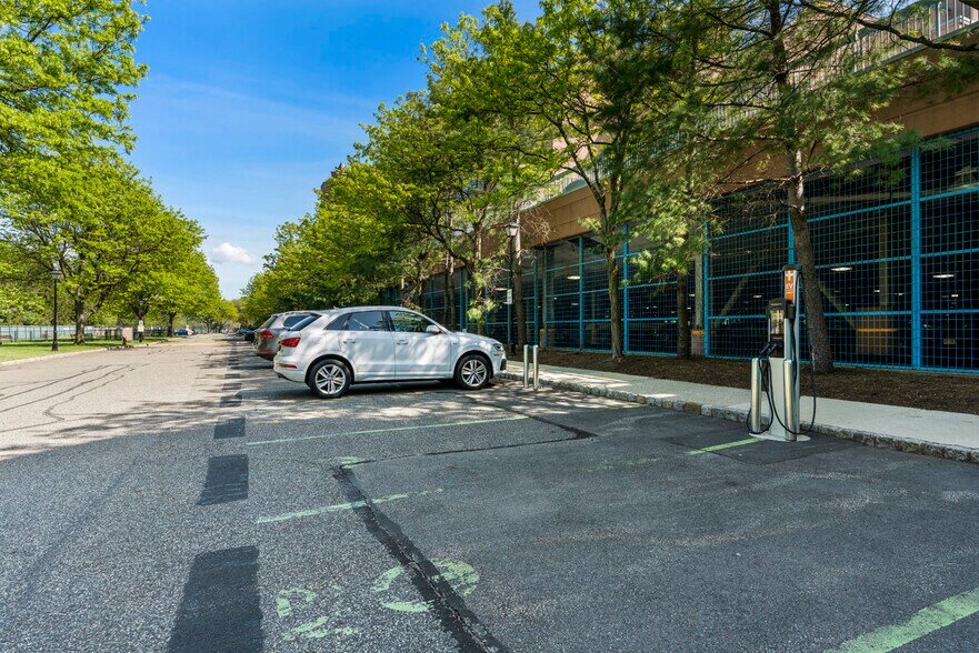 Building Photo - 417 Ellery Ct