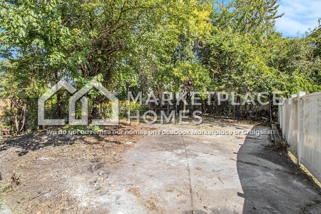 Building Photo - 14838 Griggs Ave