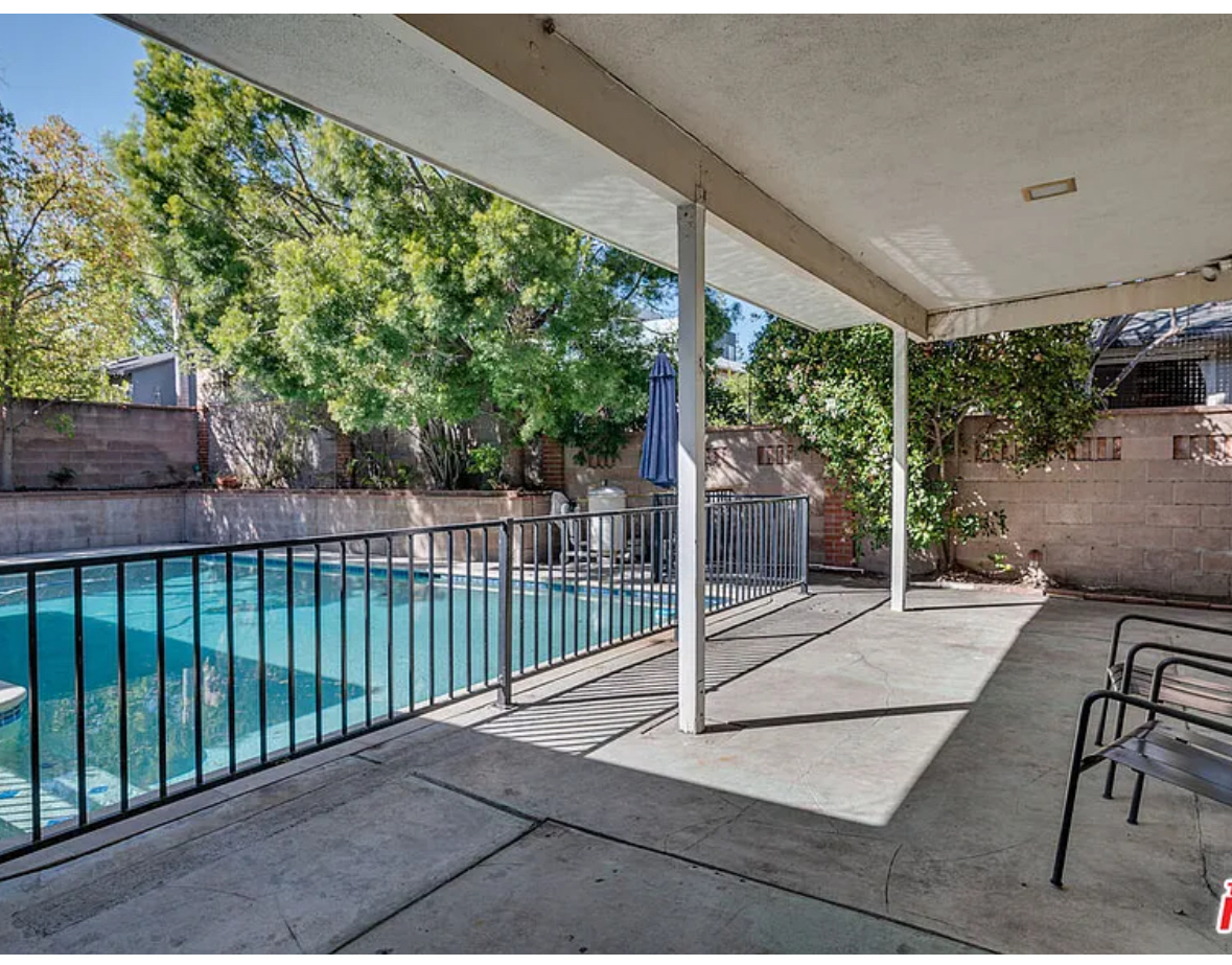 Building Photo - 4833 Alcove Ave